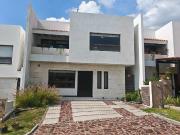 Casa en renta en Altozano el Nuevo Querétaro, Querétaro,... Casa en renta en Altozano el Nuevo Querétaro, Querétaro,...