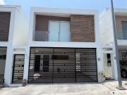Casa en renta en Alvento Apodaca a pocos metros del...