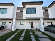 CASA EN RENTA EN ARA PUNTA AZUL