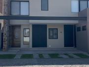 Casa en renta en Arco de Piedra, Juriquilla