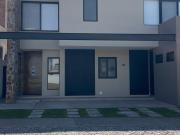 Casa en renta en Arco de Piedra, Juriquilla