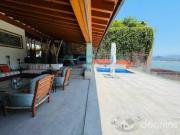 CASA EN RENTA EN AVANDARO, CON ACCESO AL LAGO