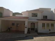 CASA EN RENTA EN PRIVADA RESIDENCIAL BOSQUENCINOS