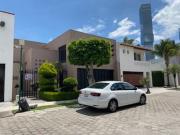 CASA EN RENTA EN BOSQUES DE ANGELÓPOLIS, 3 RECÁMARAS CON...