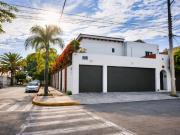 Casa en Renta en Bosques de la Victoria | 444 m² Terreno...