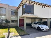 CASA EN RENTA EN BOSQUES DE LAS FUENTES CALIMAYA