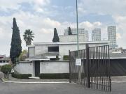 Casa en renta en Bosques de las Lomas, Cuajimalpa de...