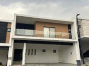 CASA EN RENTA EN BOSQUES DE VISTANCIAS, ZONA SUR, EL...