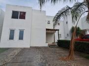 R Casa en Renta en Bosques Tres Marías, Morelia