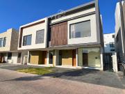 CASA EN RENTA EN BOSQUES VALLARTA, ZAPOPAN