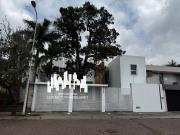 CASA EN RENTA EN BUGAMBILIAS CON 5 RECAMARAS