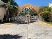 Casa en Renta en Canc?n, Residencial La Fuente, Av....