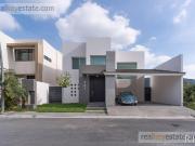 CASA EN RENTA EN CAROLCO, MONTERREY. N.L