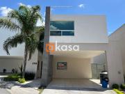 Casa en Renta en Carretera Nacional, Vistancias