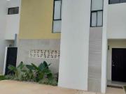 Casa en renta en Caucel con 2 habitaciones con baño propio