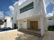 Casa en Renta en Cañada del Refugio Norte