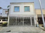 Casa en renta en Centrika Crisoles, Monterrey, Nuevo León