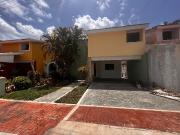 Casa en calle cerrada lista para habitar en zona...