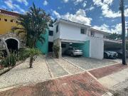 Casa en calle cerrada lista para habitar en zona...