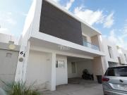 Casa en Renta en Cerrada Las Rosas, Santa Bárbara,...