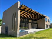 CASA EN RENTA EN CERRO GORDO