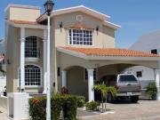 Casa en renta en Club Real