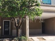 CASA EN RENTA EN COL. PRIVADAS DE CUMBRES EN MONTERREY