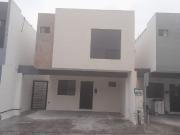 CASA EN RENTA EN COL. RESERVA CUMBRES SECTOR BOSQUES EN...