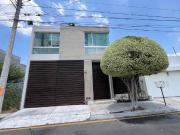 CASA EN RENTA EN COLINAS DEL CIMATARIO CON 3 RECÁMARAS Y...