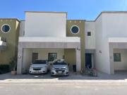Casa en renta en comunidad cerrada en Torreón, Villa de...