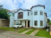 CASA EN RENTA EN CONDADOS