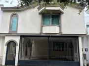 casa en Renta en Country Monterrey Excelente Ubicación...