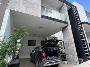 Casa en renta en Contry Sur