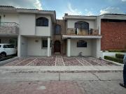 Casa en renta en coto Essex zona Virreyes en Zapopan