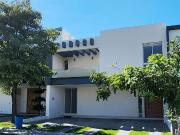 Casa en Renta en Coto Valeira en Solares Zapopan