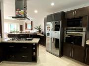 Casa en renta en Cuernavaca con alberca, jardin y vigilancia