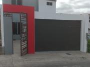 Casa en renta en Cuesta Blanca 4 recámaras 2 baños,...