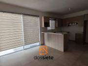 Casa en renta en cumbres a una cuadra de ave leones