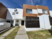 Casa en Renta en Cumbres del Roble, Corregidora