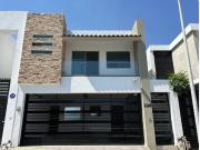 CASA EN RENTA EN CUMBRES ELITE