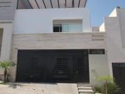 Casa en renta en Cumbres Elite, Monterrey, Nuevo León