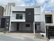 Casa en Renta en Cumbres Elite, Sector Aves, Cima del Bosque