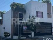 Casa en Renta en Cumbres Elite Sector La Hacienda,...