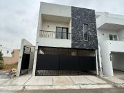 Casa en renta en Cumbres Platino, Monterrey, Nuevo León