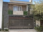 Casa en renta en Cumbres San Patricio – Frente a parque...