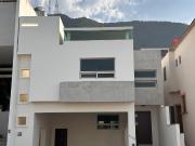 Casa en renta en Del Valle Oriente, San Pedro Garza...