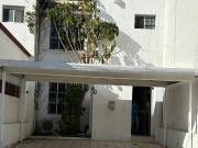 Casa en renta en Del Valle Oriente, San Pedro Garza...