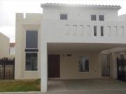 Casa en renta en El Castaño, Metepec, México