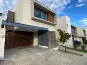 Casa en renta en El Molino Residencial y Golf, León,...