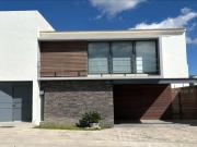 Casa en renta en El Molino Residencial y Golf, León,...